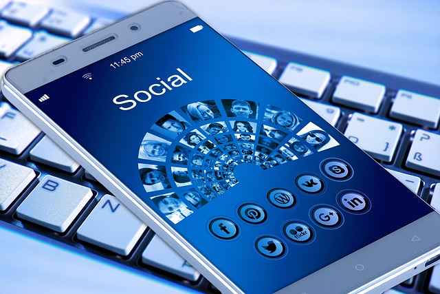 Combining Mobile Design with Social Media Marketing